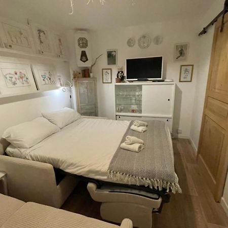 Charming Air-Conditioned One-Bedroom 150M From Cavaliere Beach Le Lavandou Exteriér fotografie
