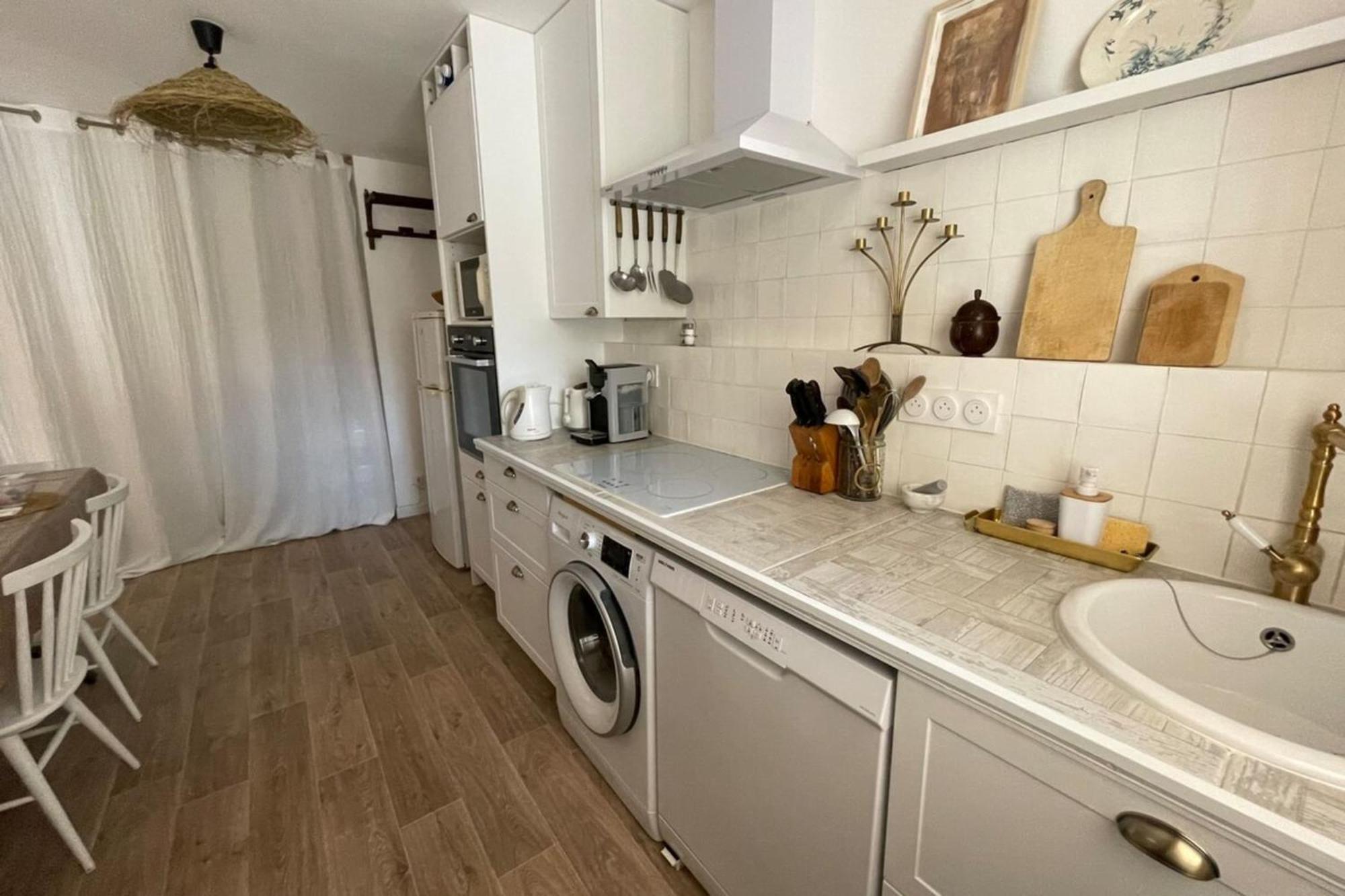 Charming Air-Conditioned One-Bedroom 150M From Cavaliere Beach Le Lavandou Exteriér fotografie