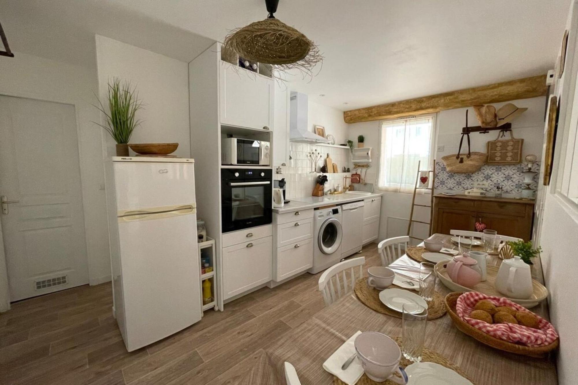 Charming Air-Conditioned One-Bedroom 150M From Cavaliere Beach Le Lavandou Exteriér fotografie