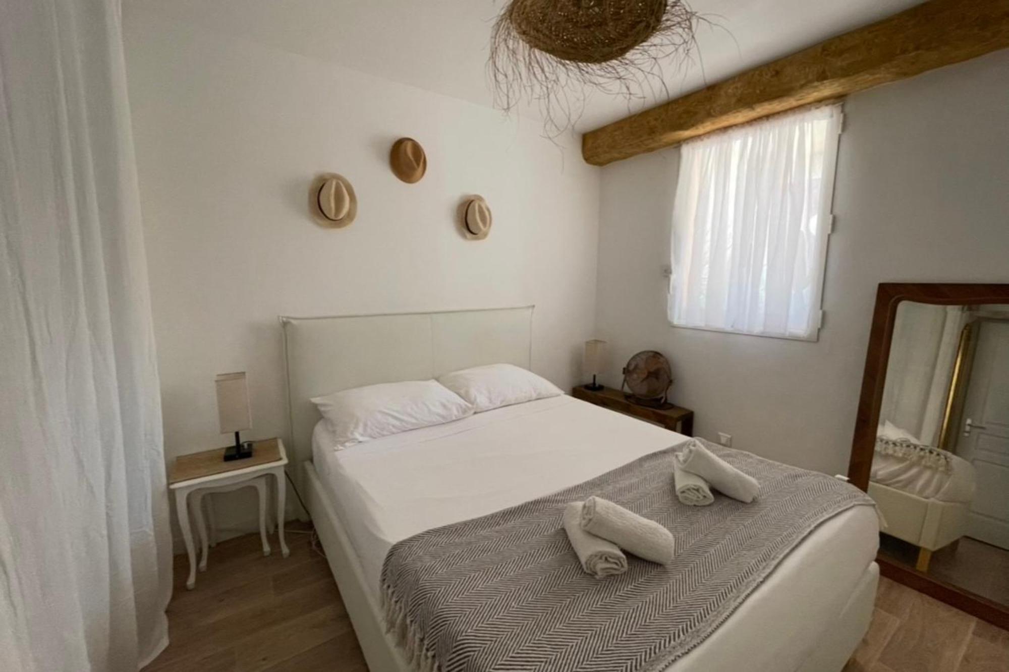 Charming Air-Conditioned One-Bedroom 150M From Cavaliere Beach Le Lavandou Exteriér fotografie