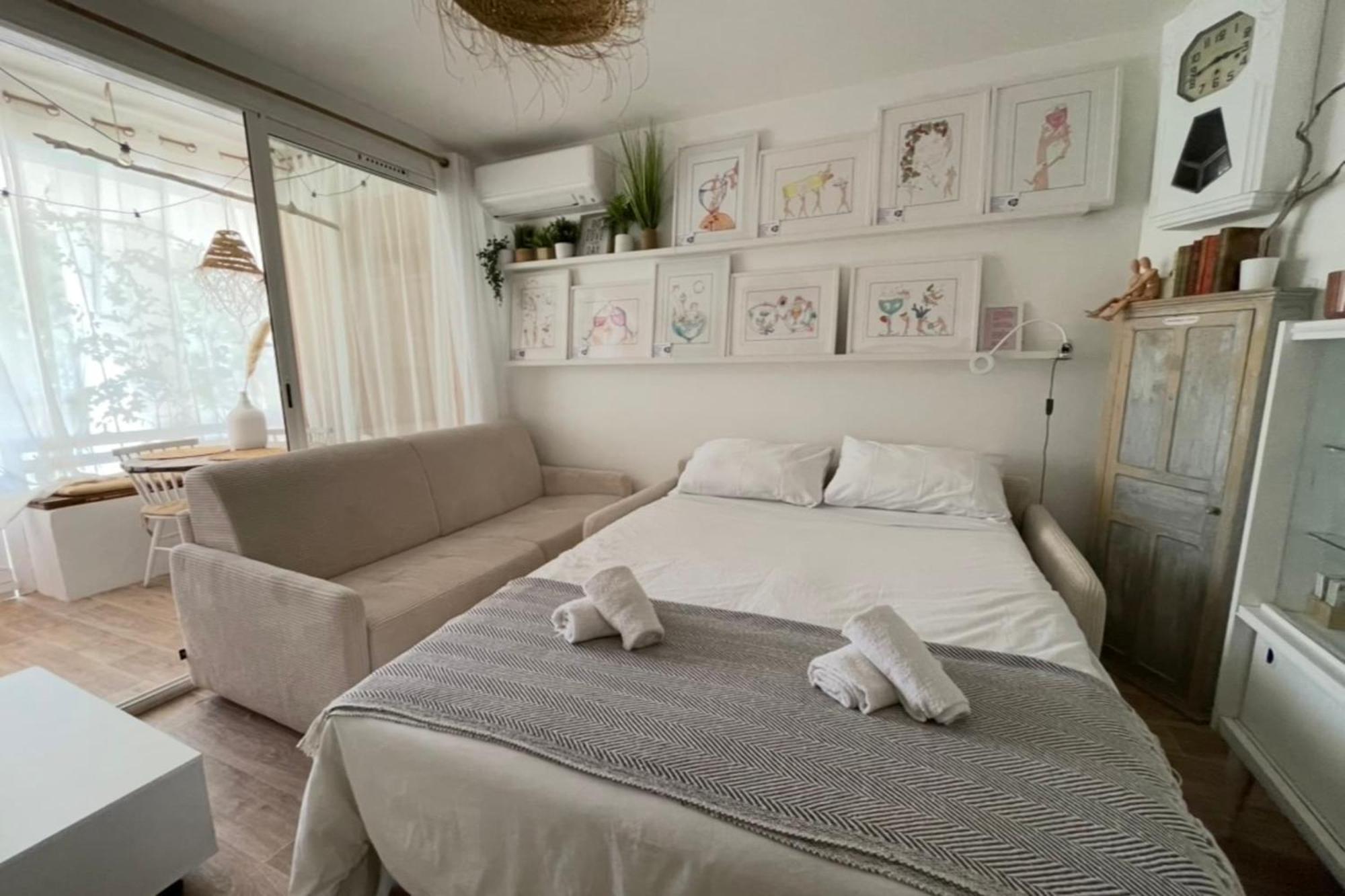 Charming Air-Conditioned One-Bedroom 150M From Cavaliere Beach Le Lavandou Exteriér fotografie
